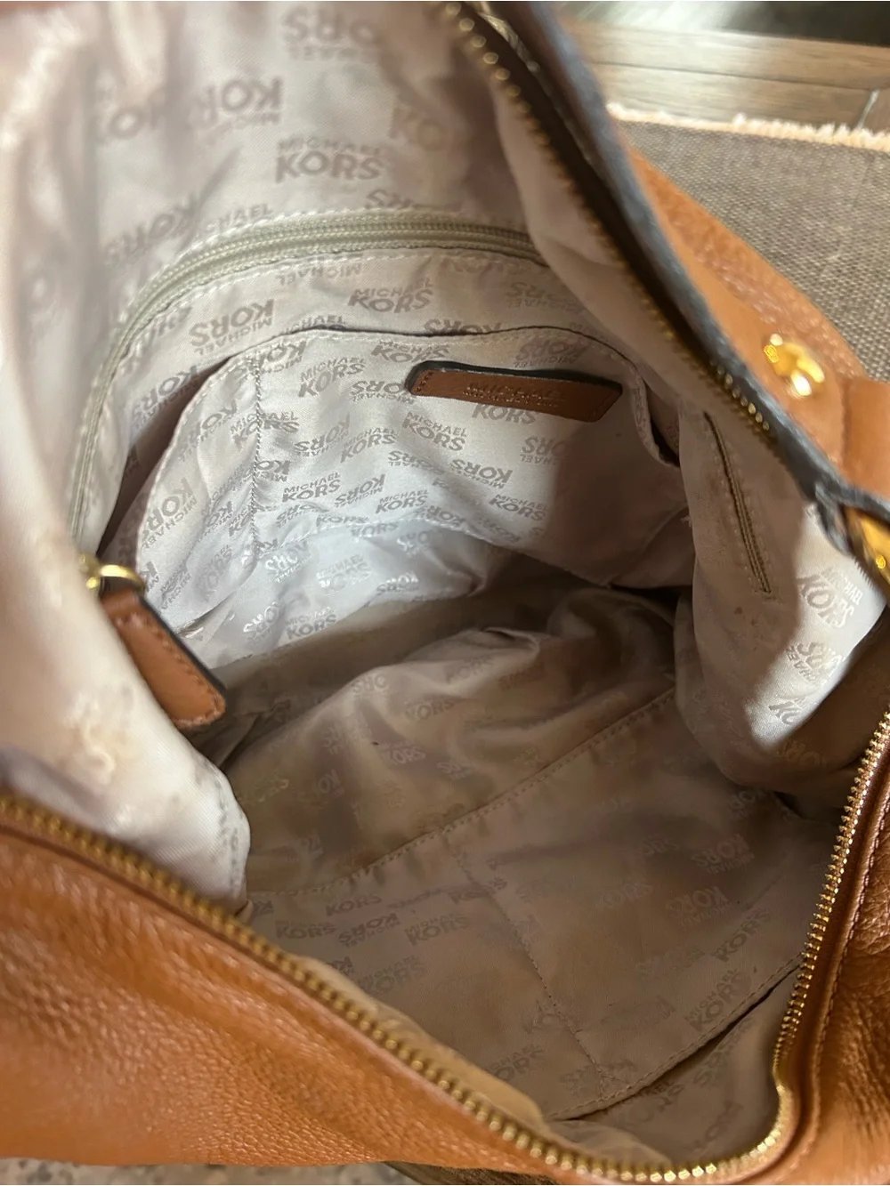 Michael Kors Fulton Hobo in brown pebble leather